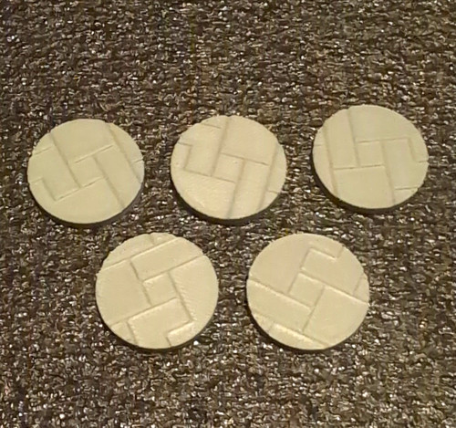 25mm unpainted round - x,