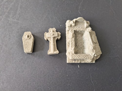 Mayhem miniatures resin grave - mayhem,