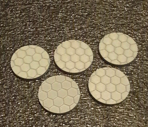 25mm unpainted round - x,
